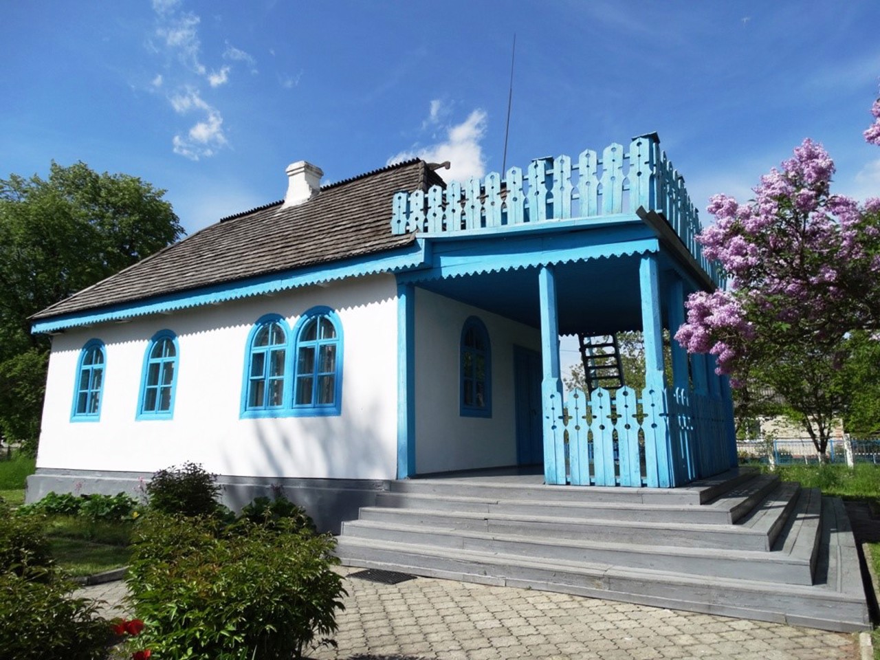 Kolodiazhne village