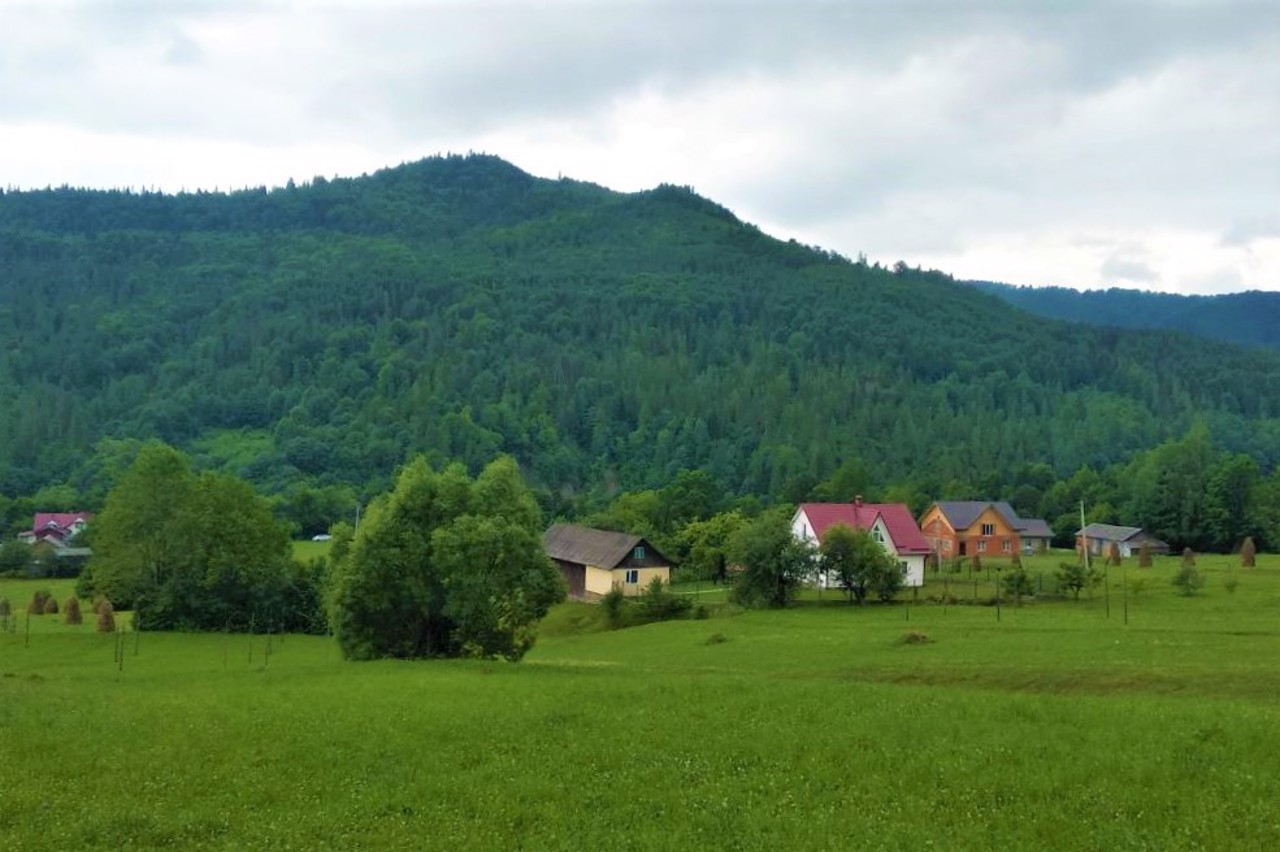Село Манява