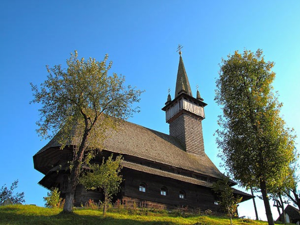 Nyzhnia Apsha village