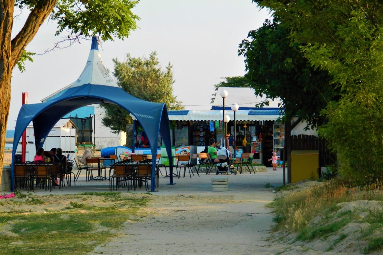 Zaozerne village