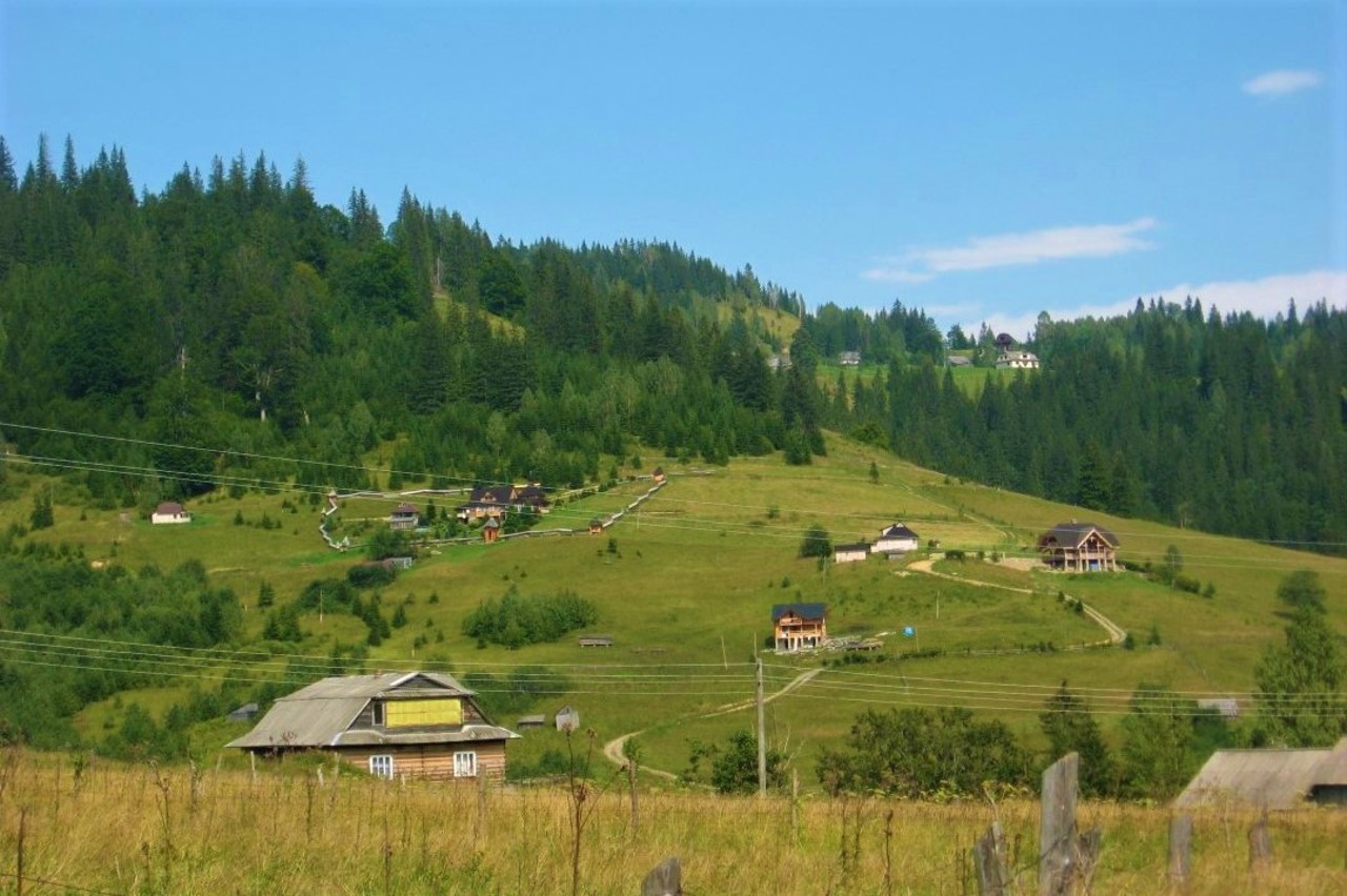 Dzembronia village