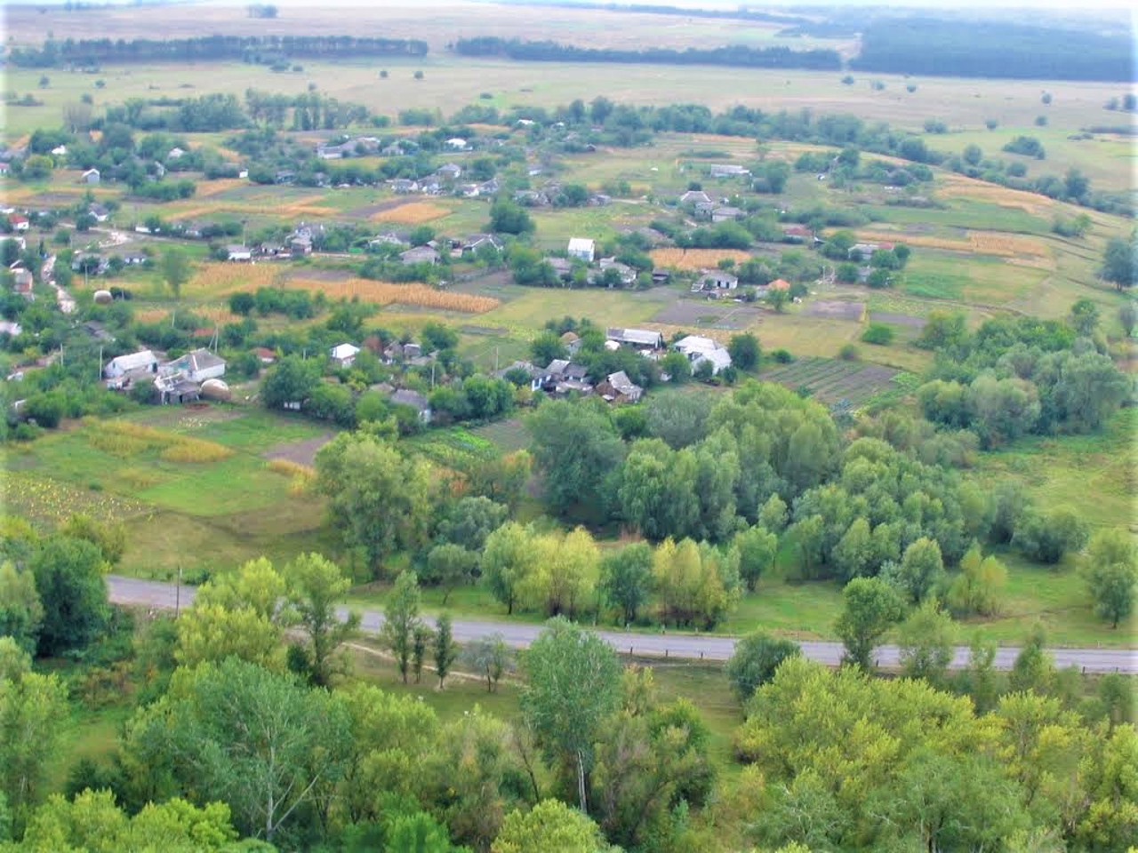 Verkhnia Manuilivka village