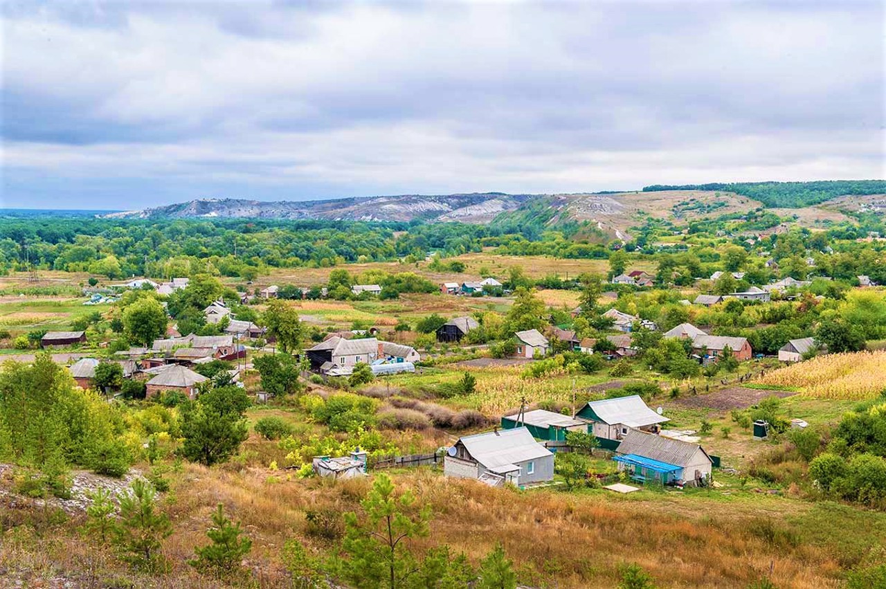 Kryva Luka village