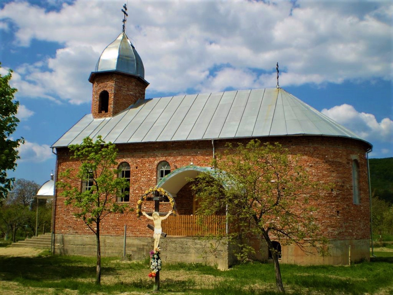 Muzhiievo village