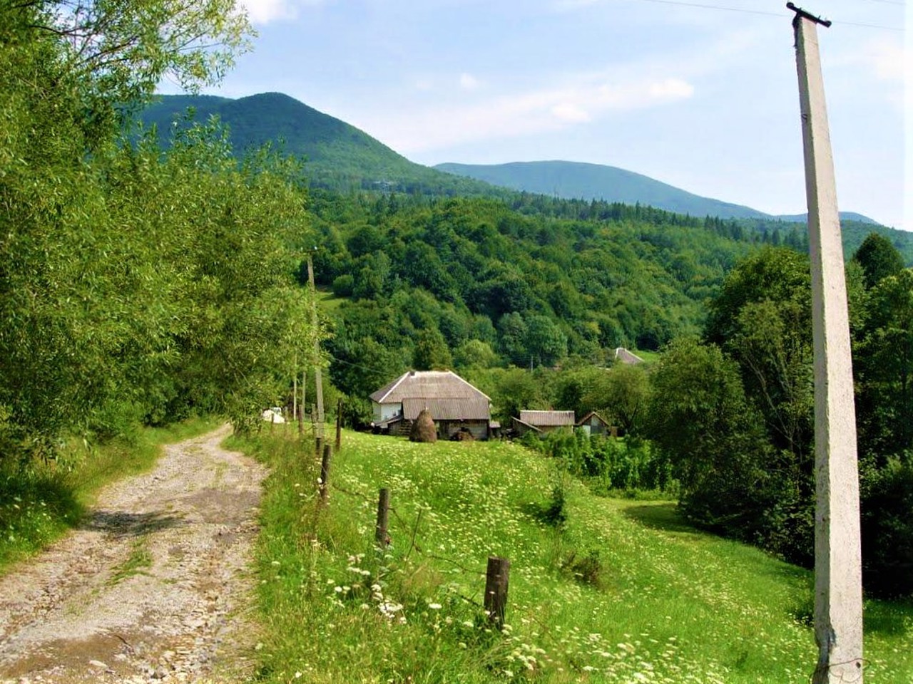 Verkhnia Hrabivnytsia village