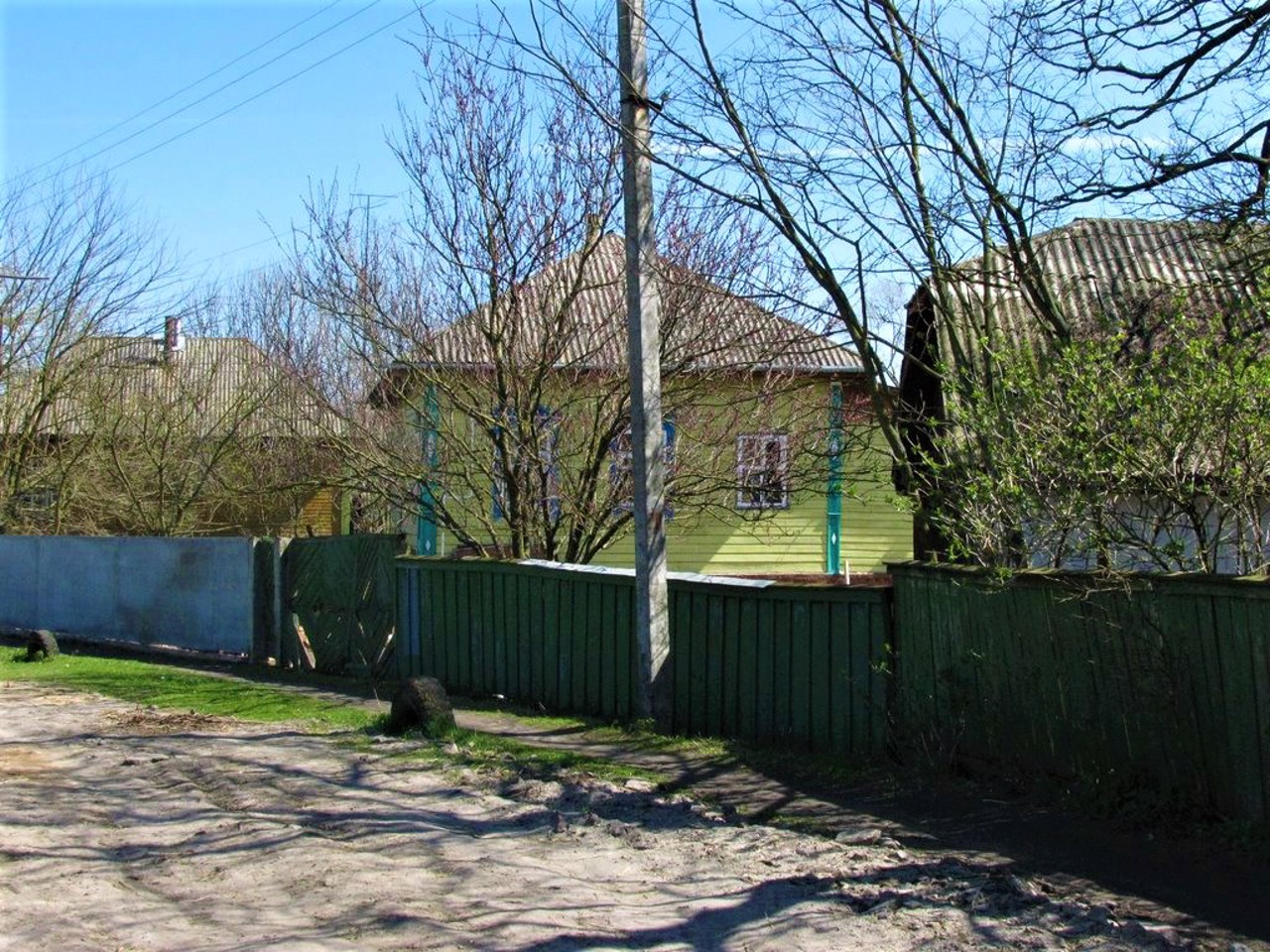 Bezuhlivka village, Nizhynsky district