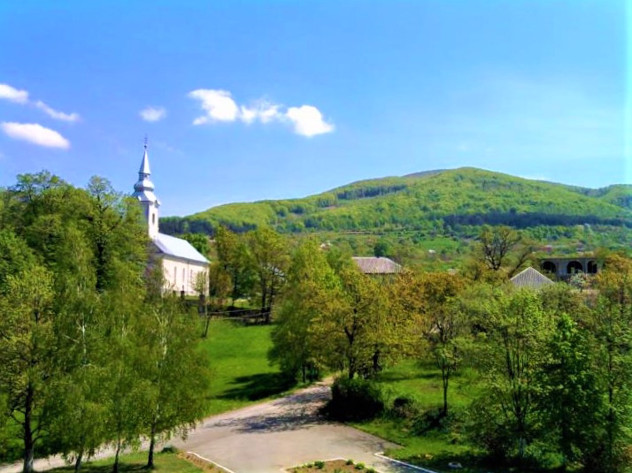 Malyi Rakovets village