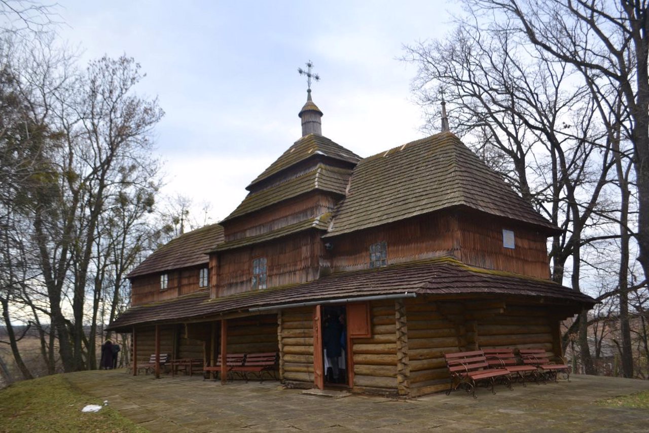 Село Подгорцы, церковь Сослания Святого Духа
