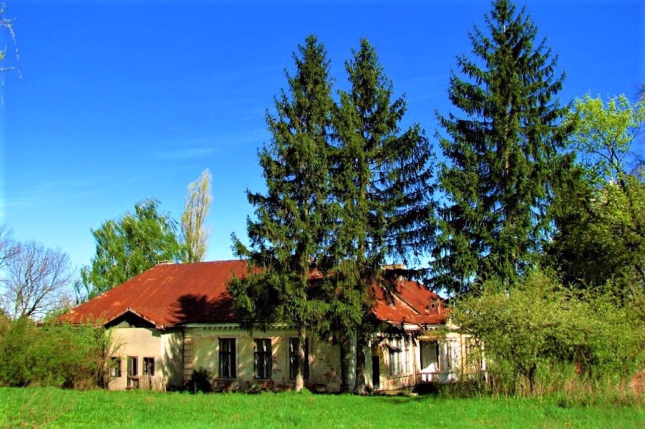 Village Zhuravnyky, Lviv region