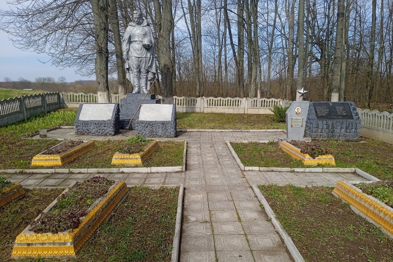 Yushkivtsi village