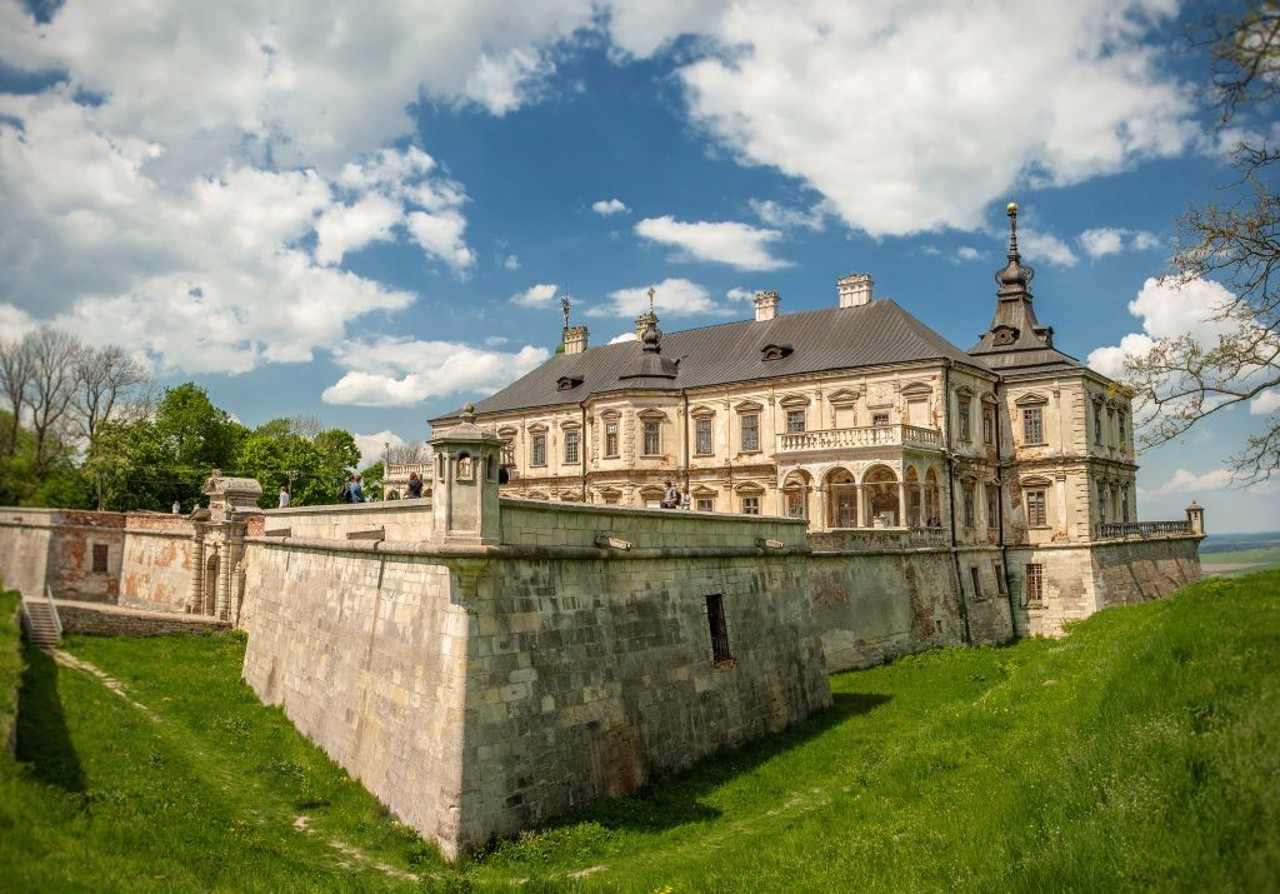 Pidhirtsi village (Lviv region)