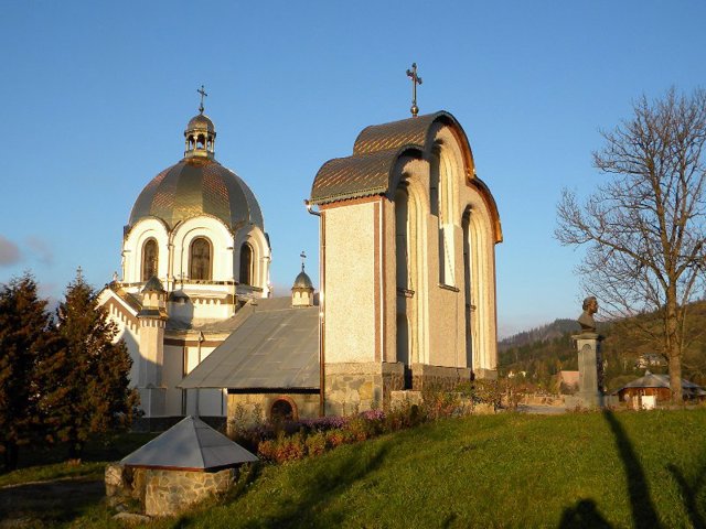 Успенская церковь, Славское