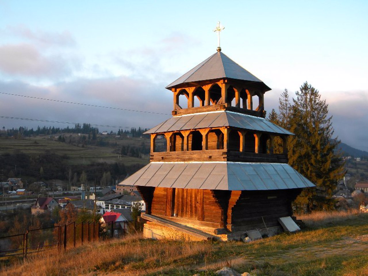 Успенская церковь, Славское