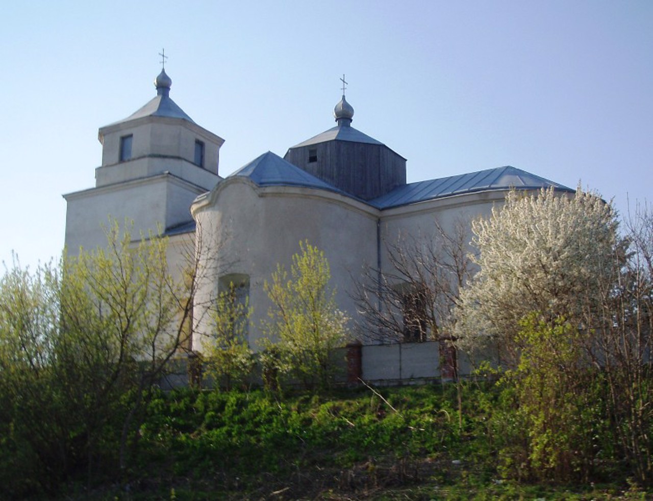 Покровская церковь-замок, Шаровка