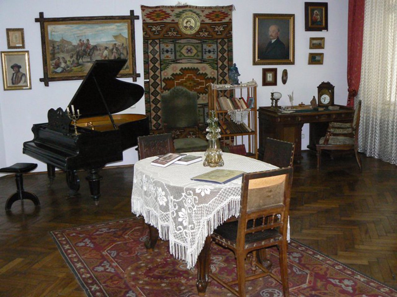 Музей искусства Гуцульщины, Коломыя