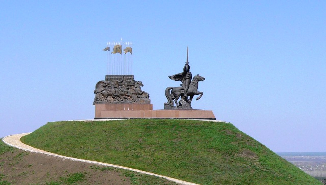 Памятник князю Игорю, Станица Луганская