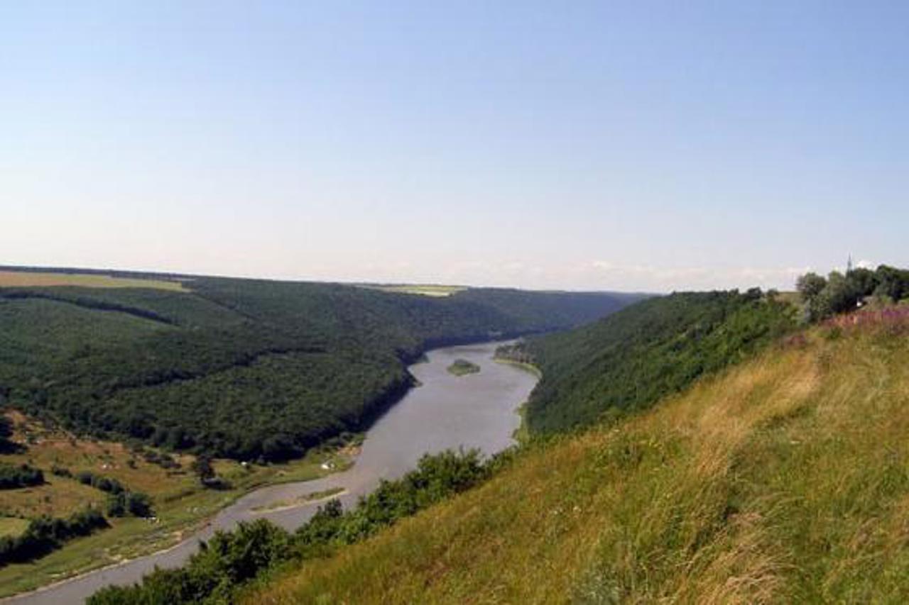 Центр молодежного движения "Кузница "Униж"