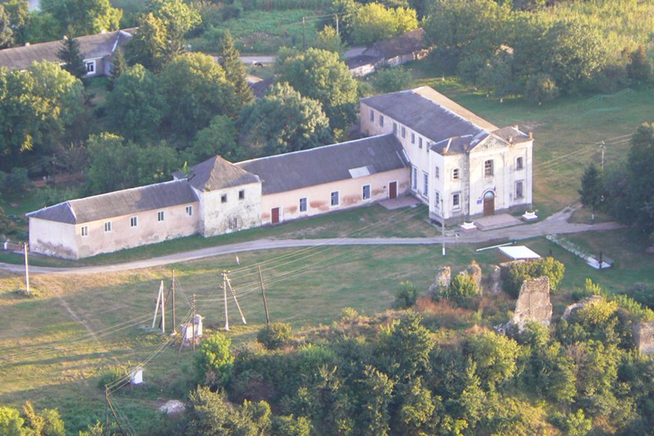 Panivtsi Castle