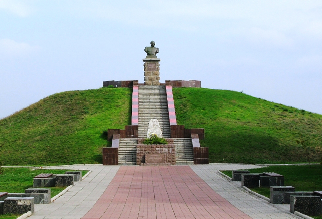 Otaman Ivan Sirko Grave, Kapulivka