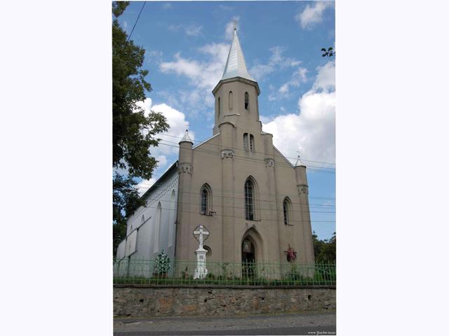 Assumption Church, Tiachiv