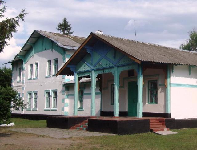 Ihnatiev Manor, Krupoderyntsi