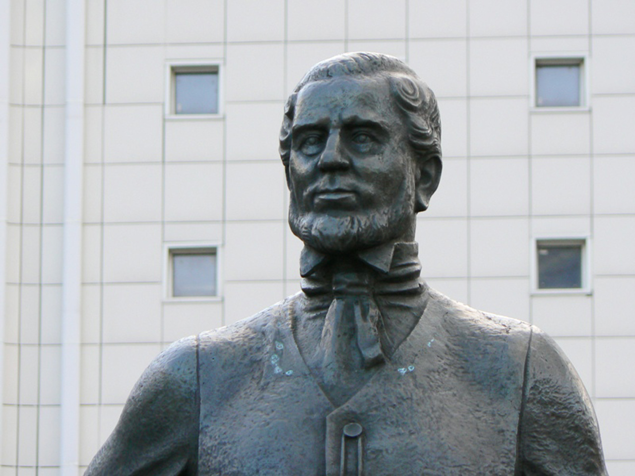 Памятник Джону Юзу, Донецк