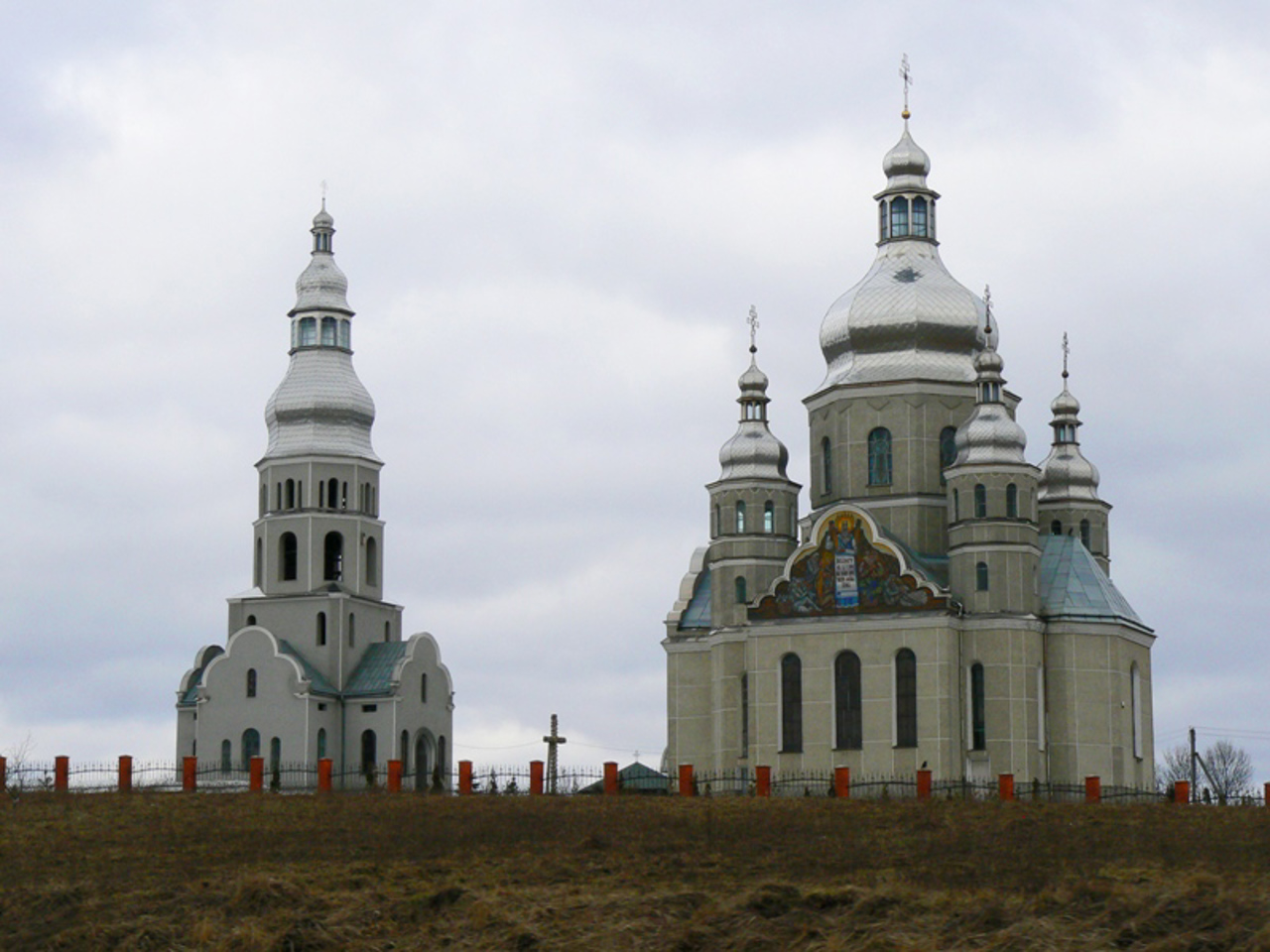Церковь Владимира Великого, Зубра