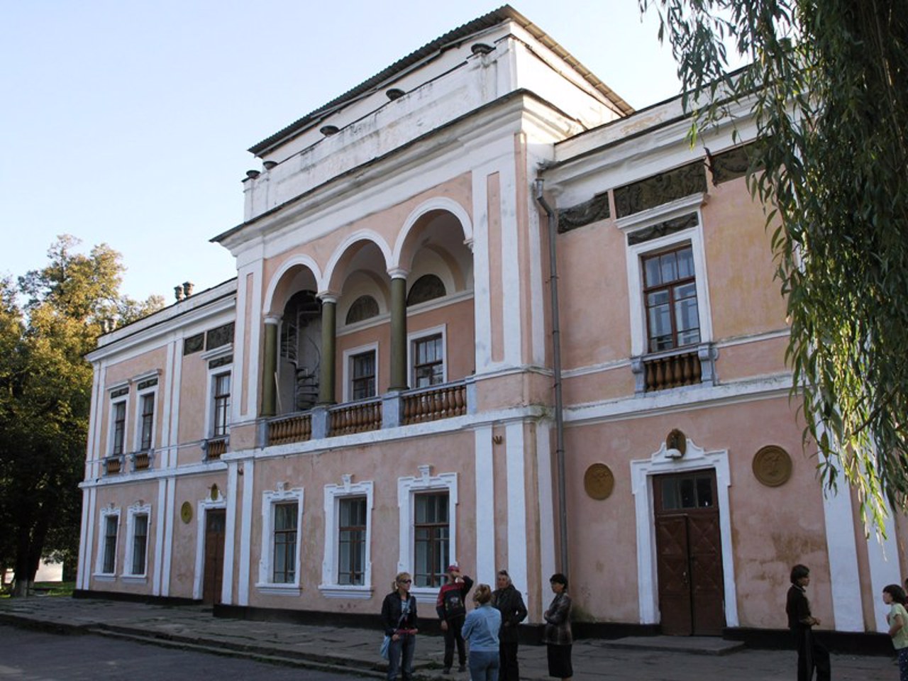 Tsenin Manor, Kotiuzhany