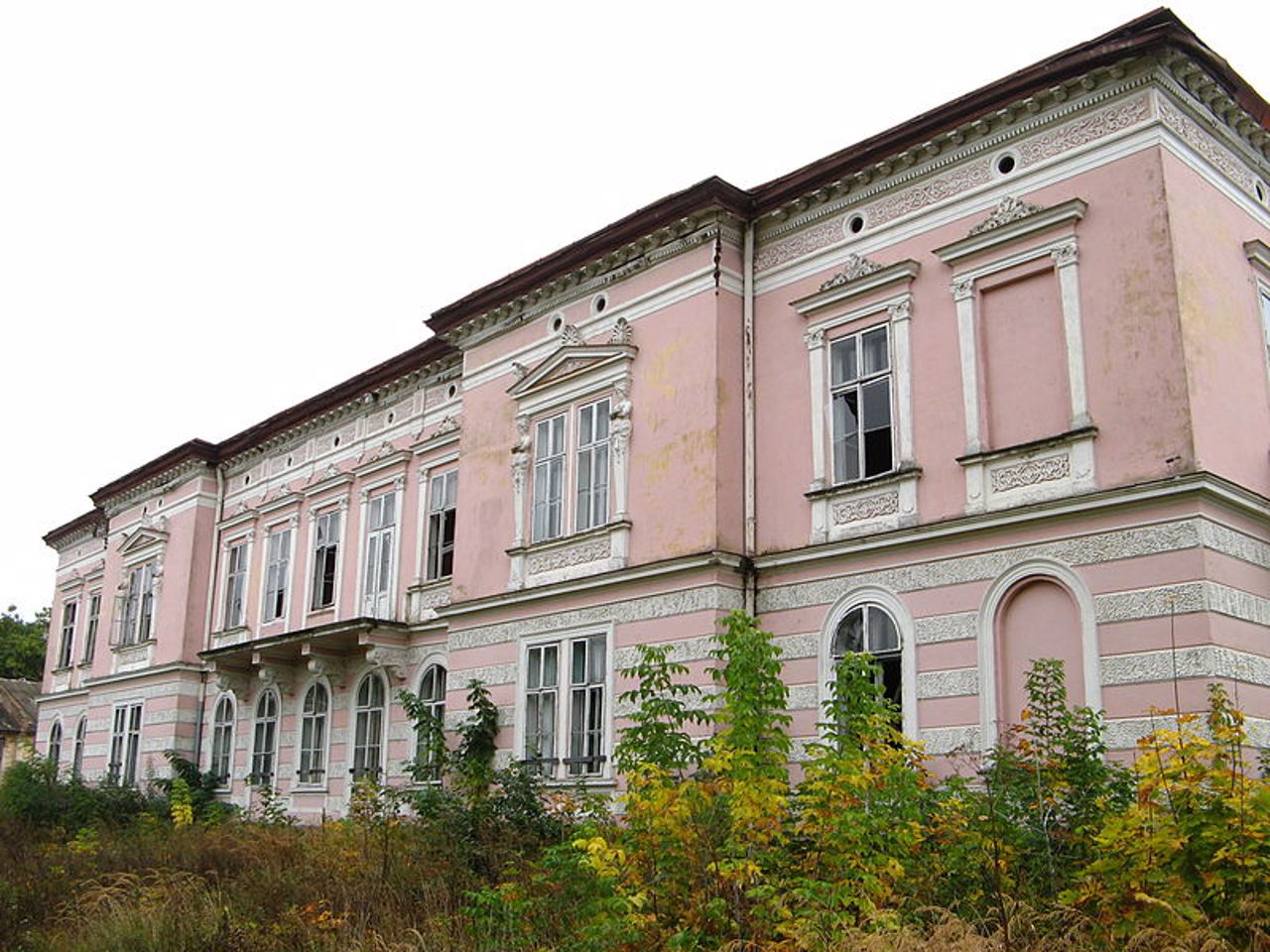 Badeni Palace, Busk