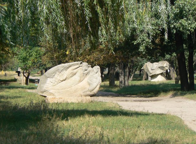 Парк скульптур, Ямполь