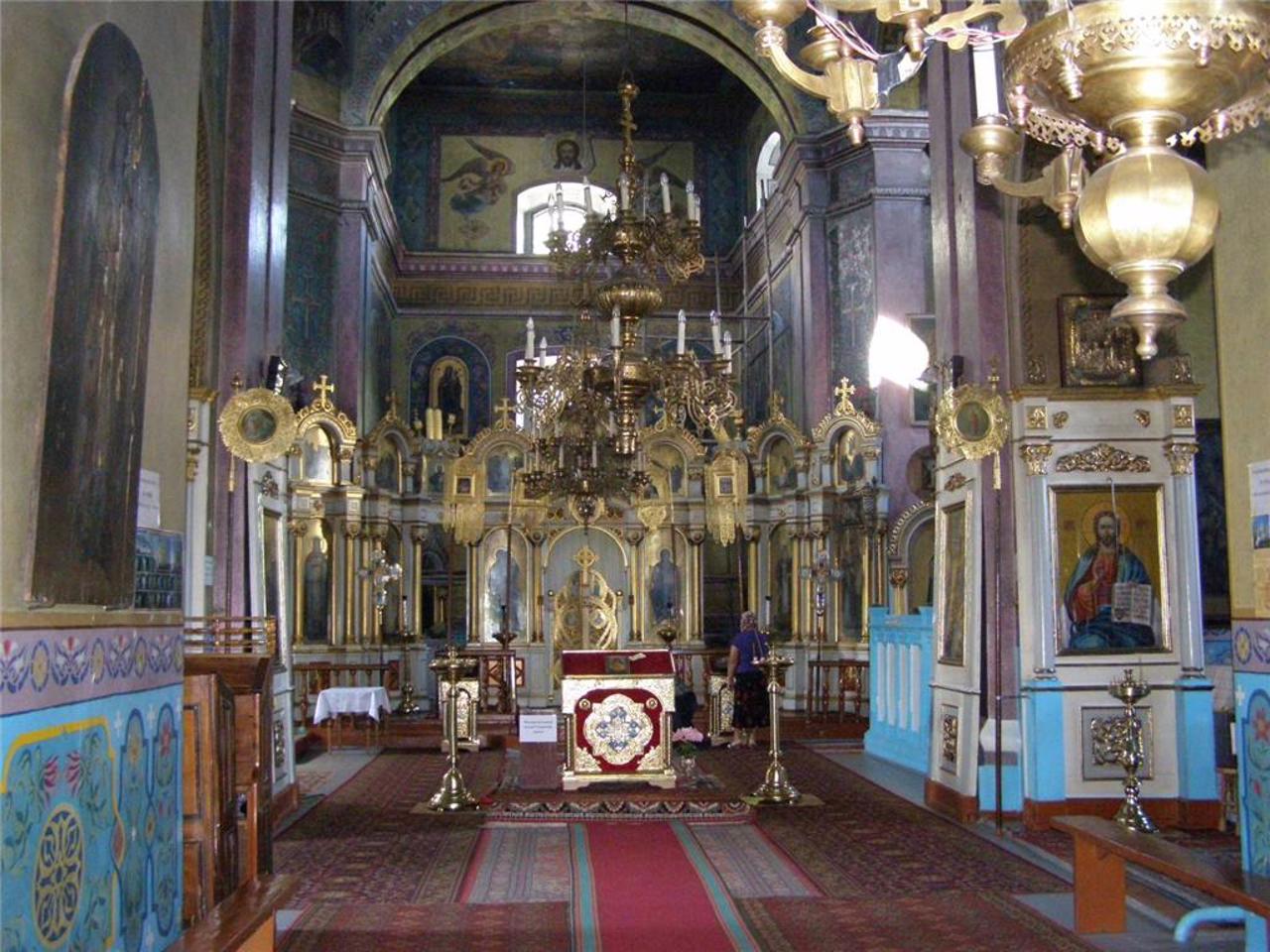 Assumption Cathedral, Bar