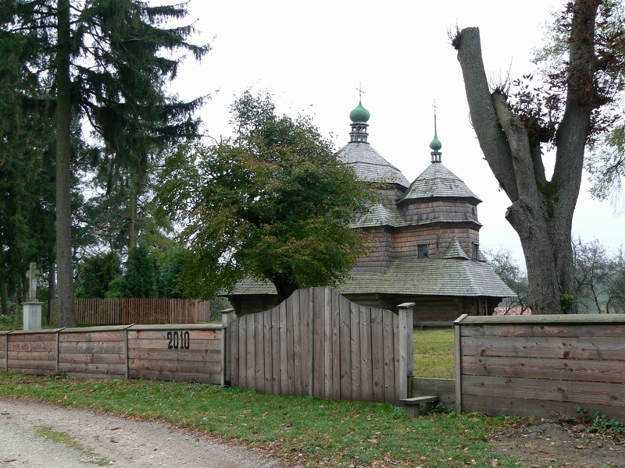 Михайлівська церква, Комарно