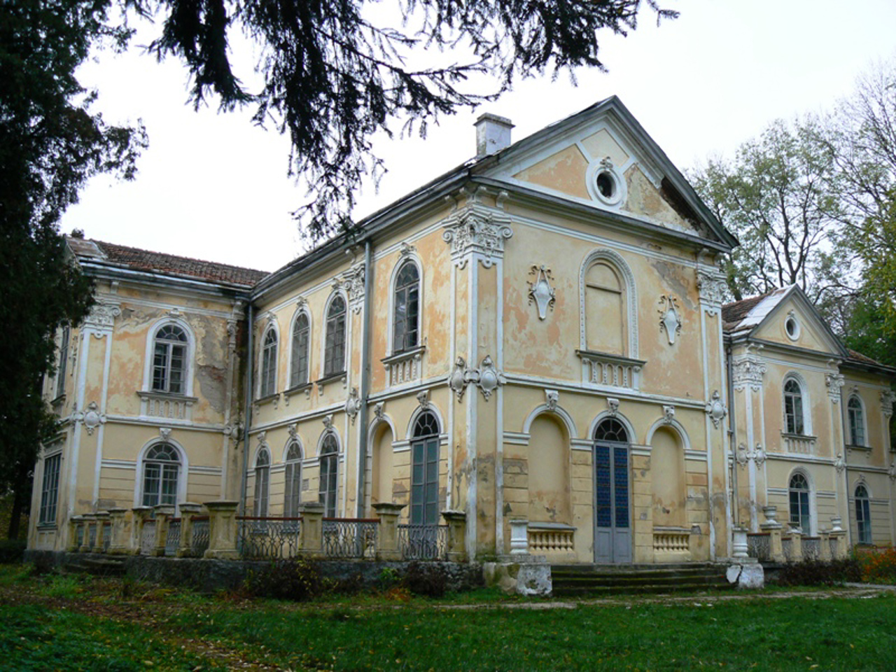 Fredro-Sheptytskyi Palace, Vyshnia