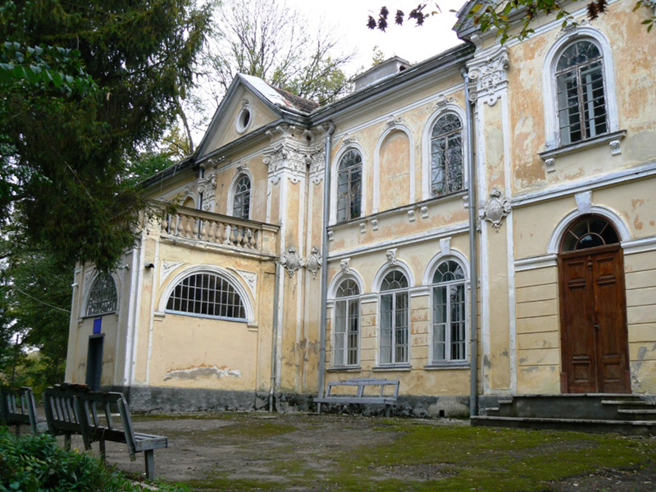 Палац Фредрів-Шептицьких, Вишня