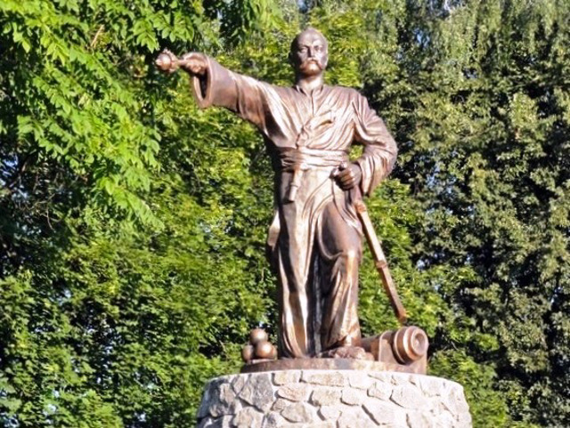 Ivan Gonta Monument, Khrystynivka