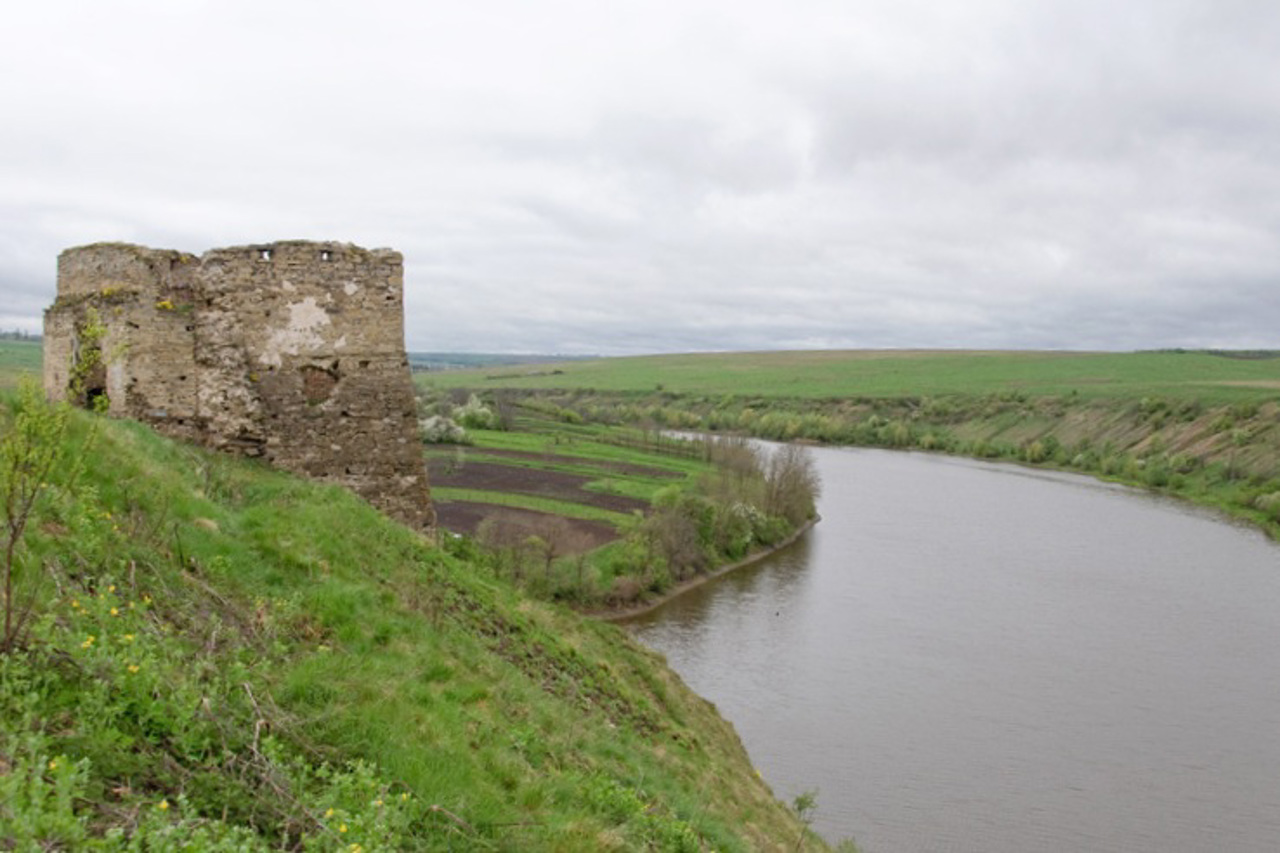 Zhvanets Castle