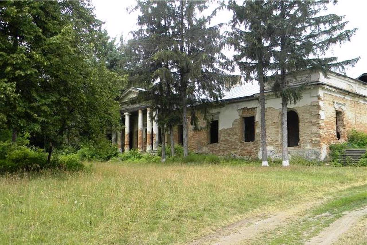 Tor Lange Palace, Napadivka