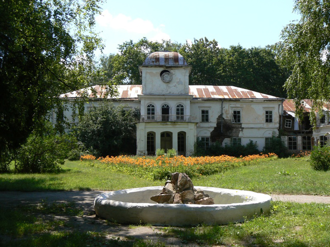 Muravyov-Apostol Estate, Khomutets