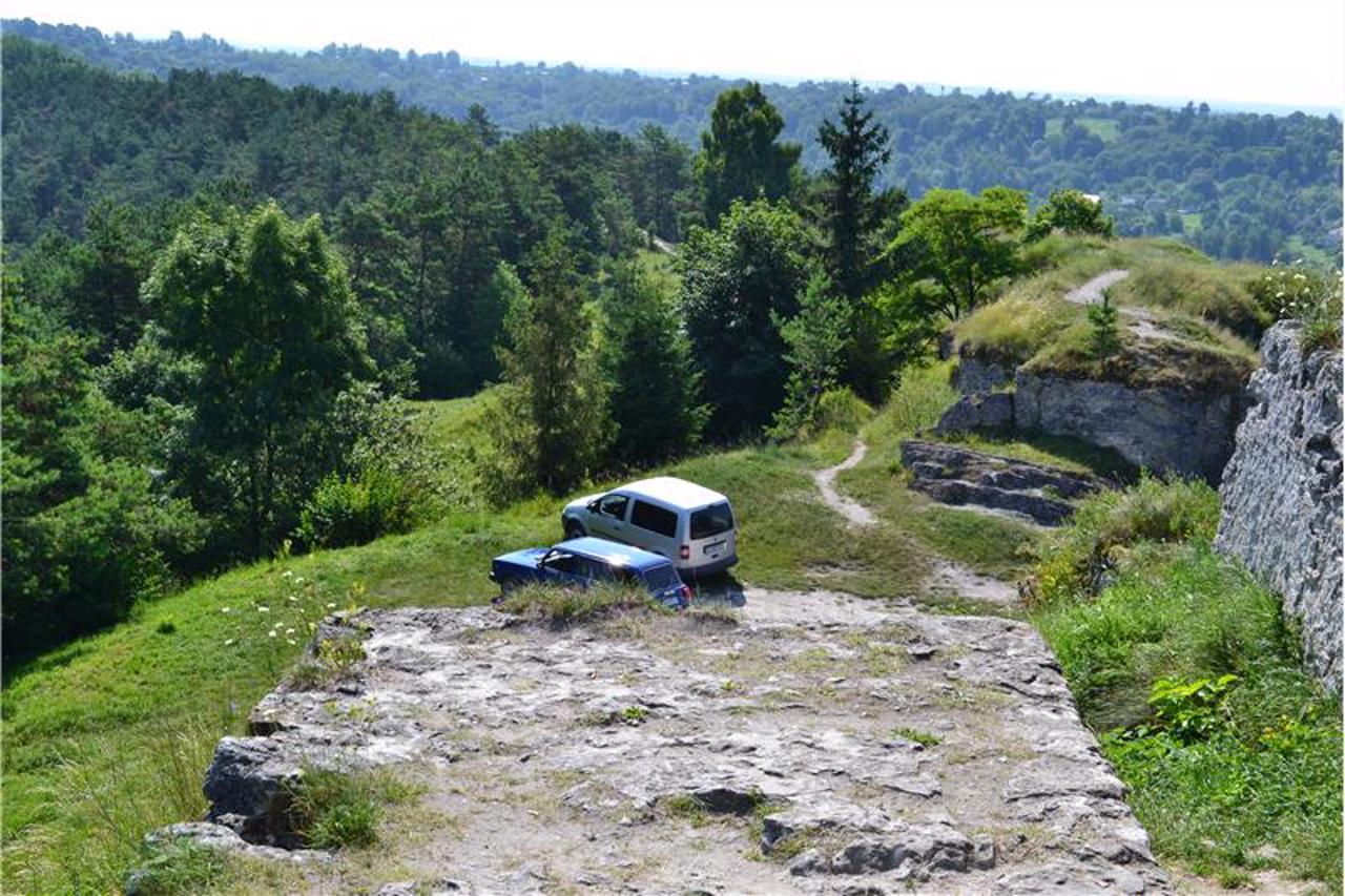 Девичьи скалы, Кременец