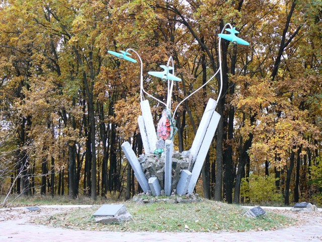 Monument to soldiers-aviators, Barakhty