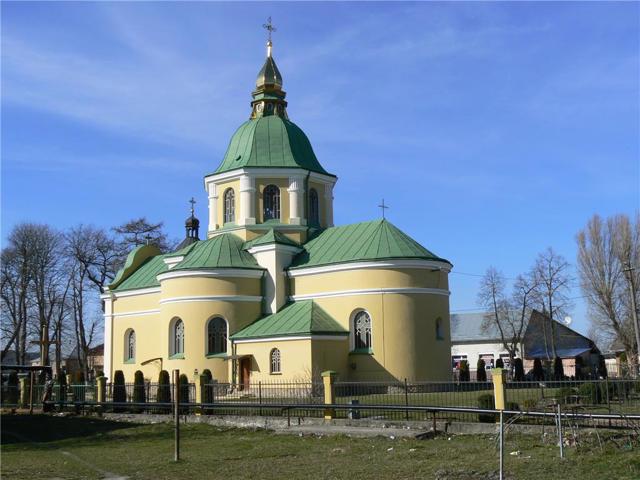 Петропавлівська церква, Комарно