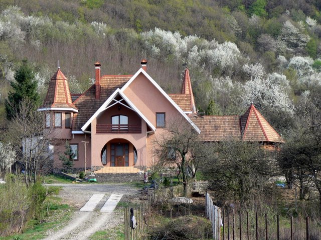 Будинок вина Поличка, Виноградів