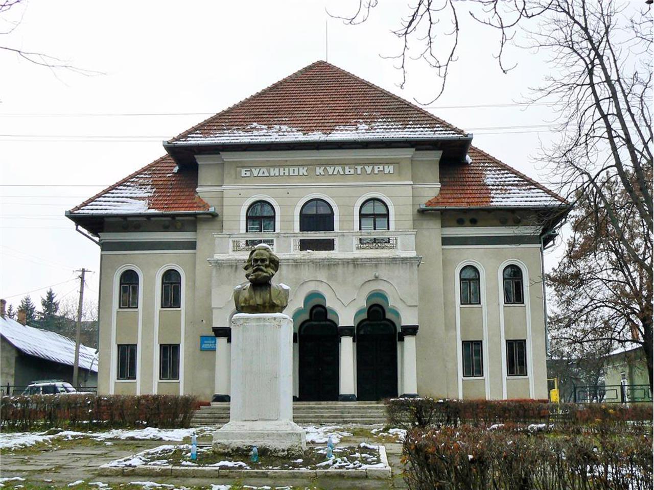 City Theater, Khotyn