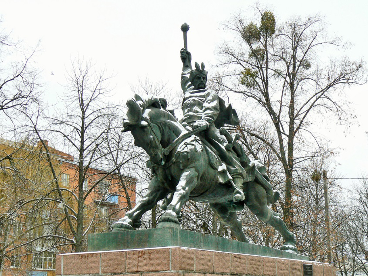 Monument to Bohdan Khmelnytskyi, Monument to Bohdan Khmelnytskyi