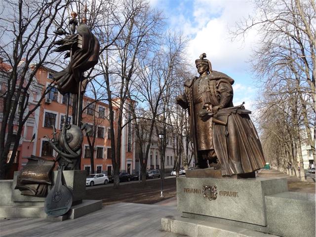 Пам'ятник Пилипу Орлику, Київ