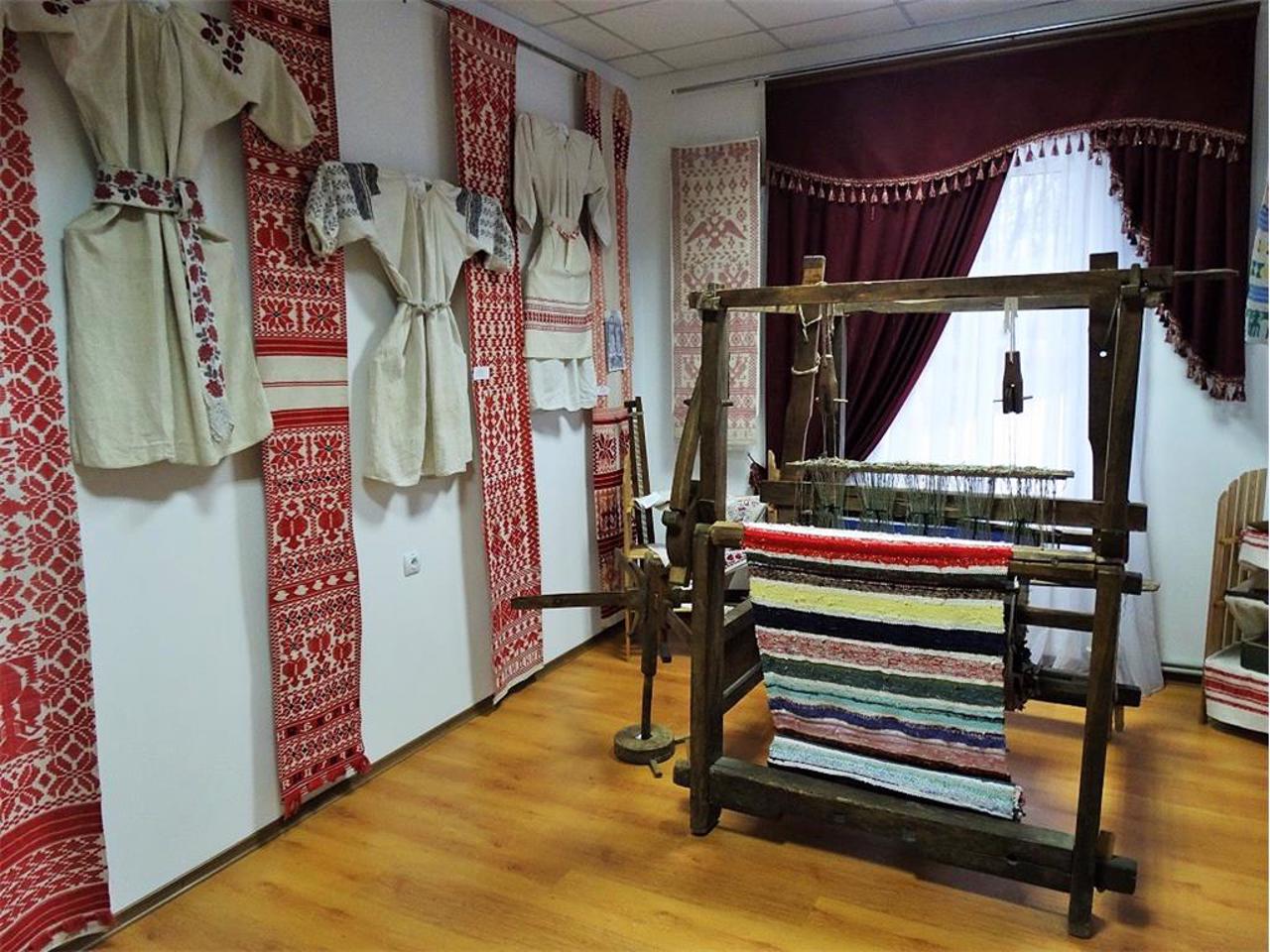 Ohiyevsky Manor (Weaving Museum), Krolevets