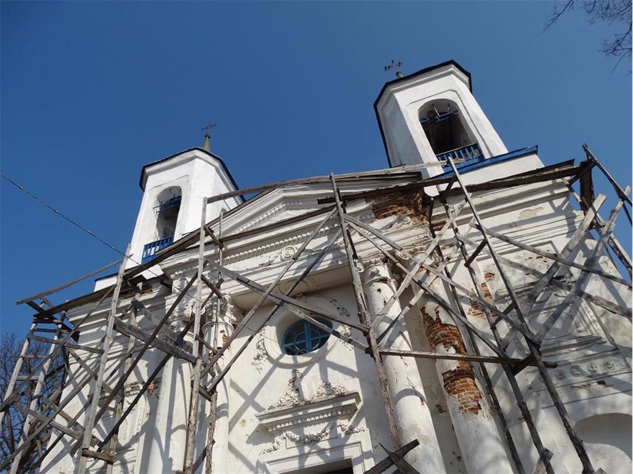 Успенська церква, Вишеньки