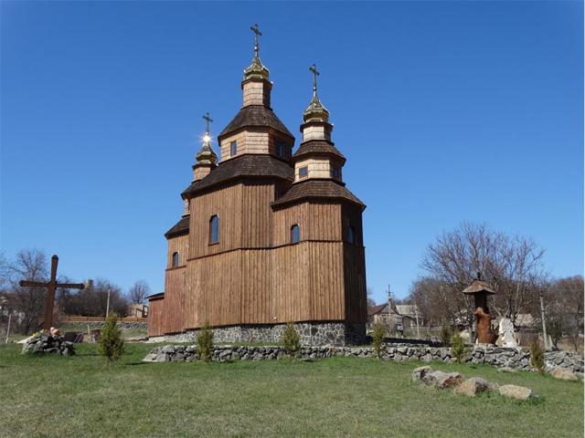 Церква Петра Калнишевського, Буда