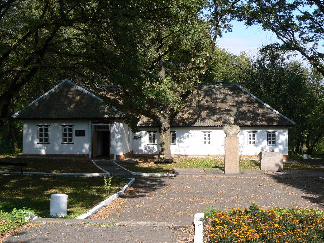 Reserve-museum "Khutir Nadiya", Mykolaivka