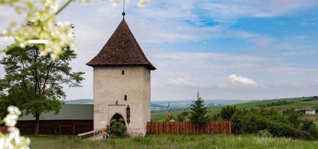 Pyatnychany Tower Museum